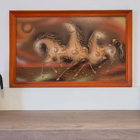 Peaceful Downtown Location - 2 Bedroom * Sofya