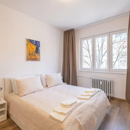 Апартаменты Peaceful Downtown Location - 2 Bedroom София