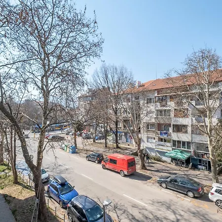 Peaceful Downtown Location - 2 Bedroom * София