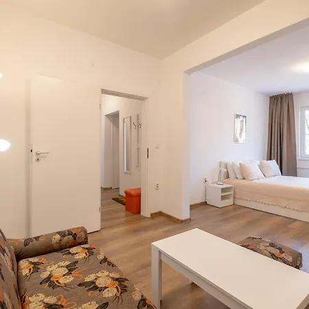 Apartmán Peaceful Downtown Location - 2 Bedroom *