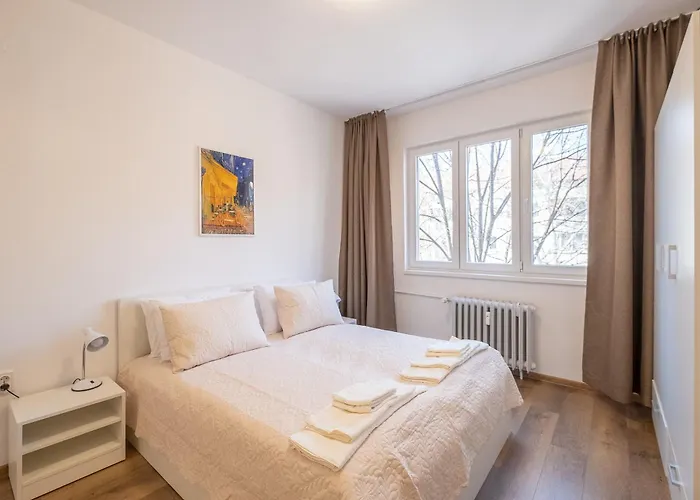 アパート Peaceful Downtown Location - 2 Bedroom ソフィア