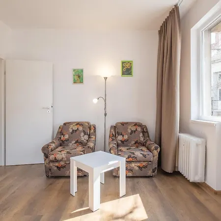 Апартаменты Peaceful Downtown Location - 2 Bedroom