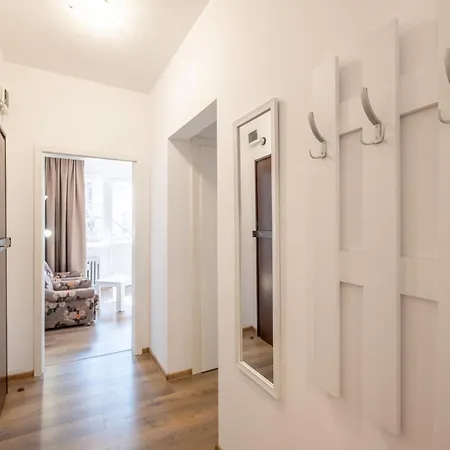 Peaceful Downtown Location - 2 Bedroom Апартаменты