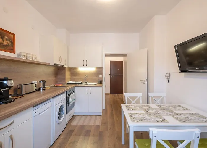 Peaceful Downtown Location - 2 Bedroom Appartamento *